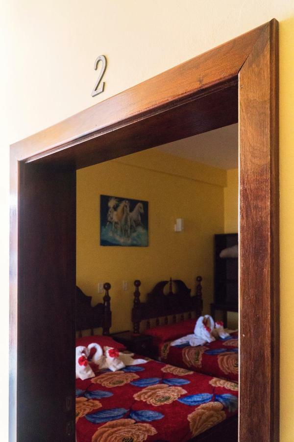 The White Horse Inn - Hopkins Village Beach Belize Екстер'єр фото