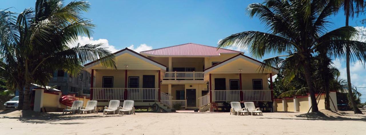 The White Horse Inn - Hopkins Village Beach Belize Екстер'єр фото